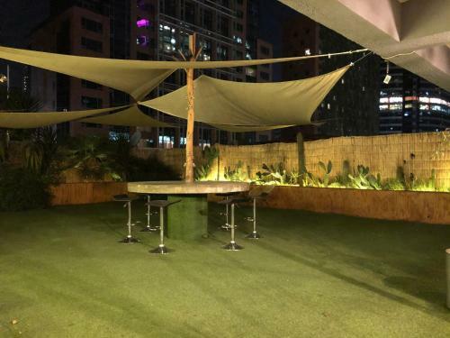 Apartamento The Lounge - 3br W/ Terrace, Wifi, Shopping