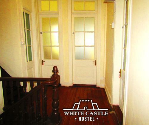 Hostal White Castle Hostel