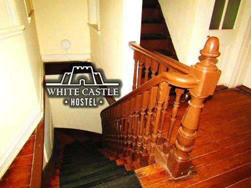 Hostal White Castle Hostel