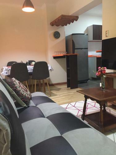 Apartamento Departamento Completo 41 Mts2 - Centro Tom� - 5 Personas Max