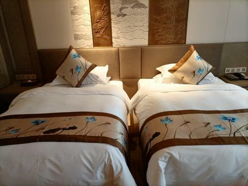 Baoying Jinling Hotel