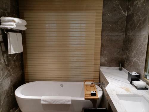 Baoying Jinling Hotel