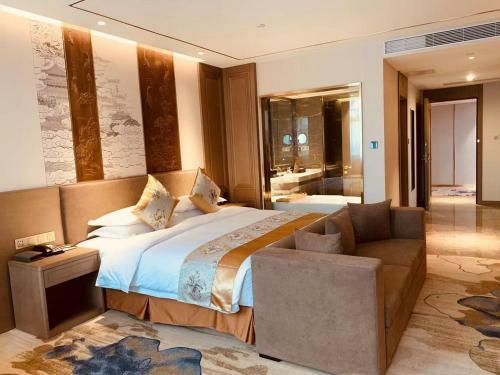 Baoying Jinling Hotel