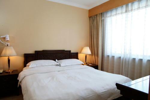 Hujialou Hot Spring Hotel