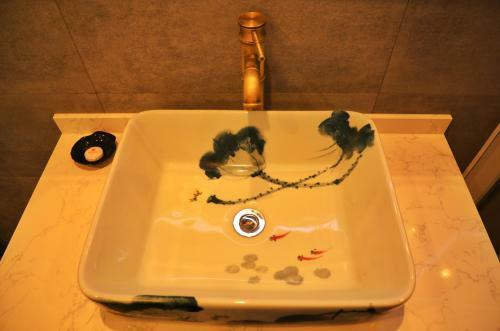 Qinfu Hotel Beijing Nanluogu Lane Houhai