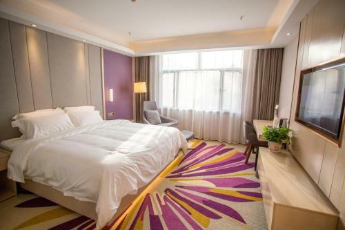 Lavande Hotel Changji Changning Road