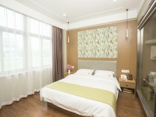Shell Changzhou Yangrong City Hotel