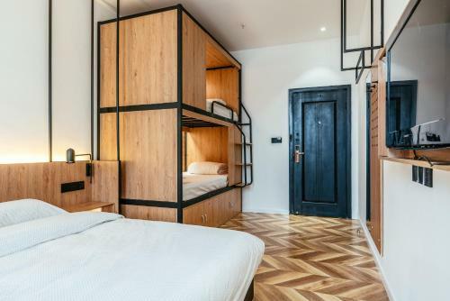 Poshpacker�chengdu Local Tea Hostel