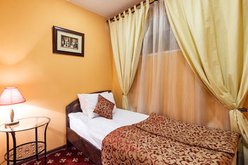 Jenavi Club Hotel