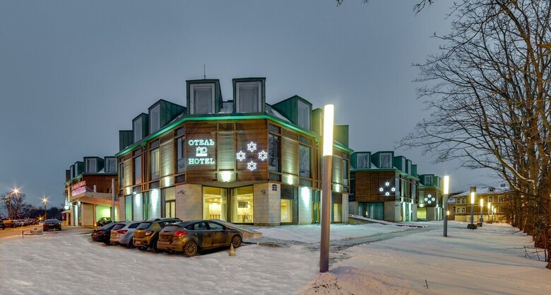 New Peterhof Hotel