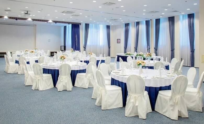 New Peterhof Hotel