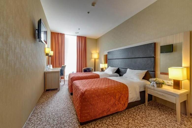 New Peterhof Hotel