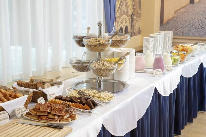 New Peterhof Hotel
