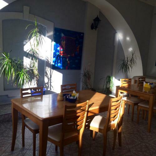 Randhouse Morskaya B&B