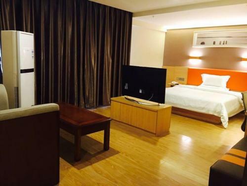 Hotel 7days Premium Chengdu East Railway Station Cade Square