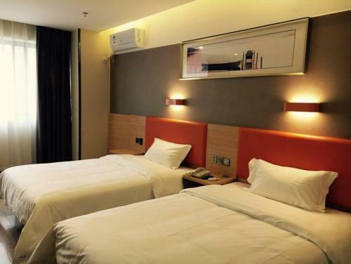 Hotel 7days Premium Chengdu East Railway Station Cade Square