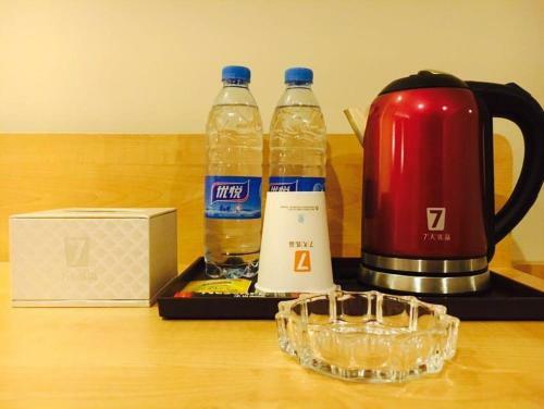 Hotel 7days Premium Chengdu East Railway Station Cade Square