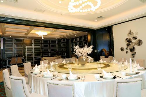 Cheng Du Da Ding Century Plaza Hotel