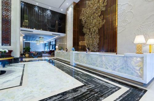 Cheng Du Da Ding Century Plaza Hotel