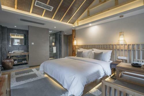 Lijiang Muqian Hotel