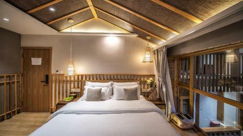 Lijiang Muqian Hotel