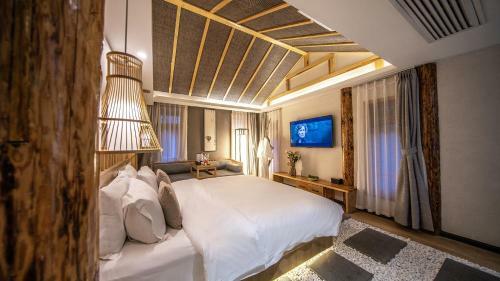 Lijiang Muqian Hotel