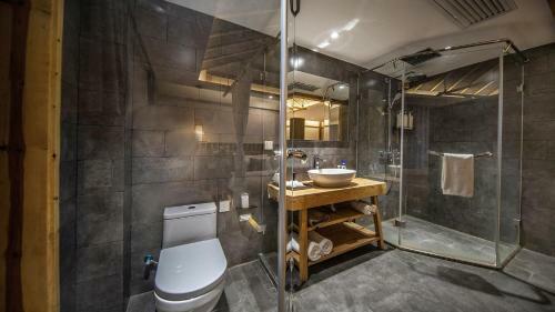 Lijiang Muqian Hotel