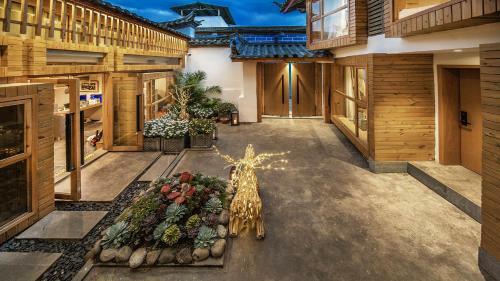 Lijiang Muqian Hotel