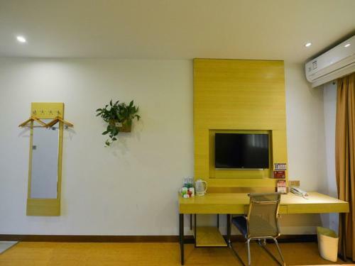 Greentree Inn Dalian Dalian North Railway Station Express Hotel