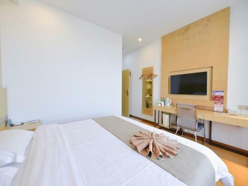 Greentree Inn Dalian Dalian North Railway Station Express Hotel