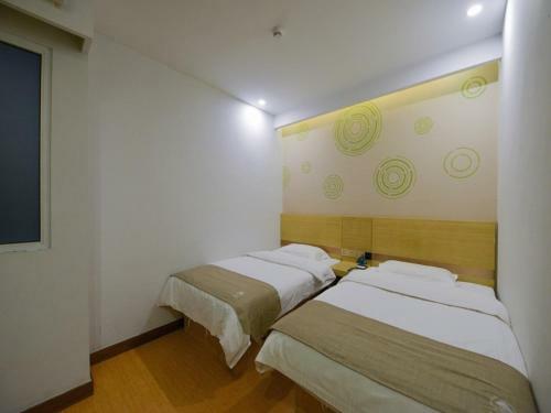 Greentree Inn Dalian Dalian North Railway Station Express Hotel