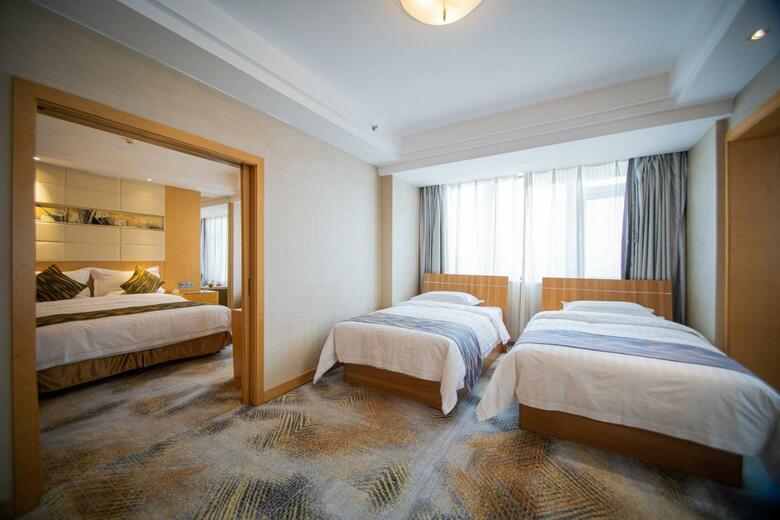 Yungang Jianguo Hotel