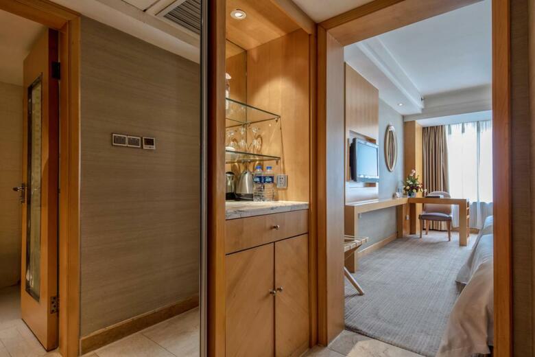 Yungang Jianguo Hotel