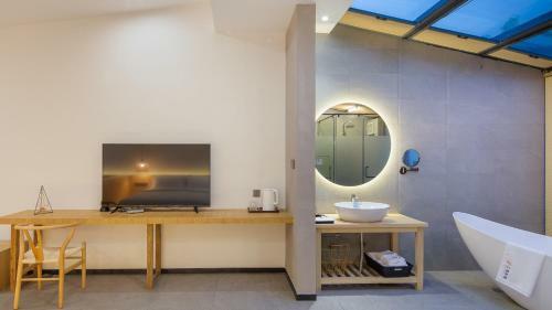 Hotel Z Plus Mountain Resort Inn