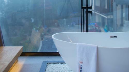 Hotel Z Plus Mountain Resort Inn
