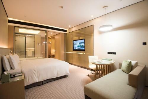 Virtuous World Hotel