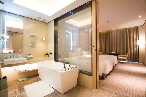 Virtuous World Hotel