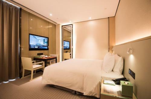 Virtuous World Hotel