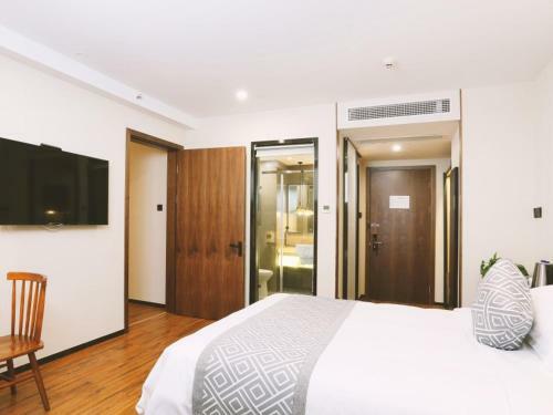Gme Ningbo Jiangbei District Hongtang Haide Square Hotel