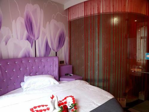 Shell Ganzhou Central Theme Hotel
