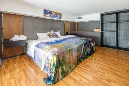 Lavendar Duplex Apartment