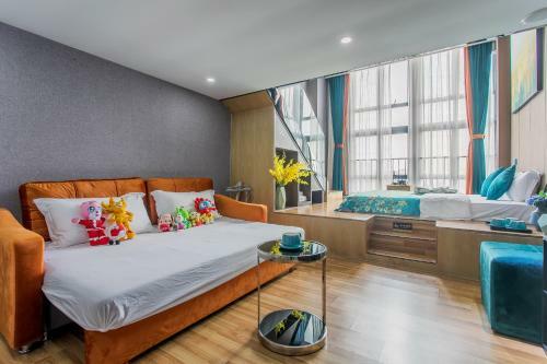 Lavendar Duplex Apartment
