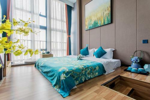 Lavendar Duplex Apartment