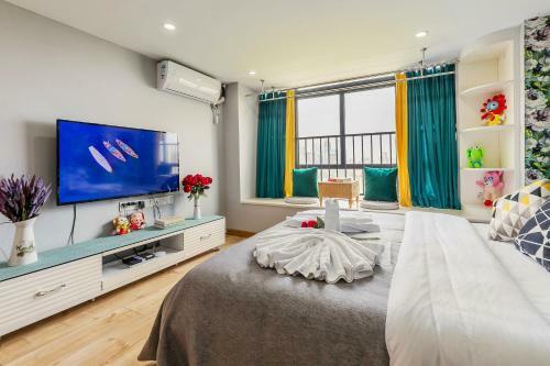 Lavendar Duplex Apartment