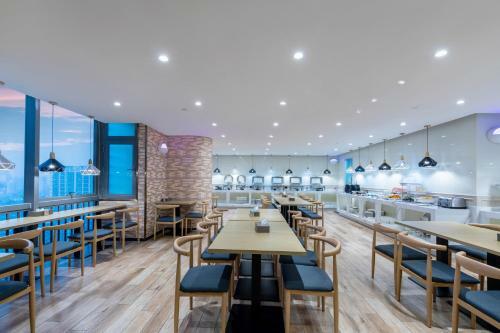 One&one International Apartment(