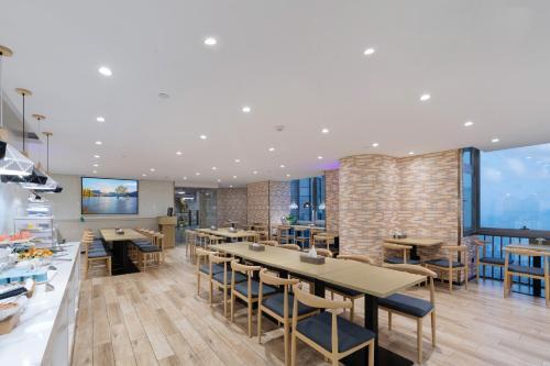 One&one International Apartment(