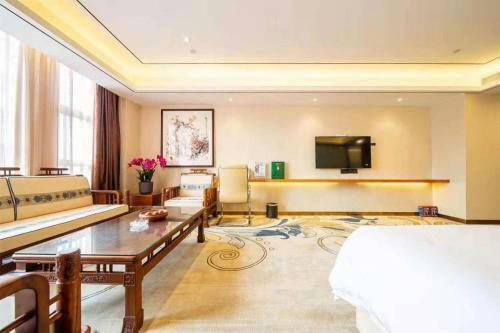 Zhongbo Art Hotel