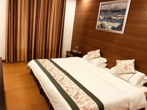 Hotel Shell Guilin Diecai District Fugui Court