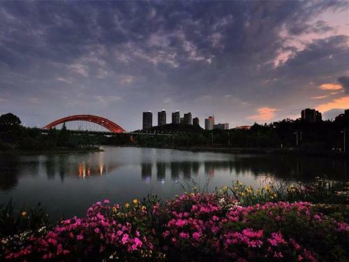 Iu Hotel Guiyang North Station Dream City