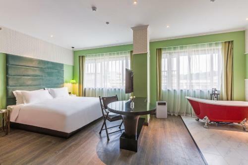 Chichi Casual Life Hotel
